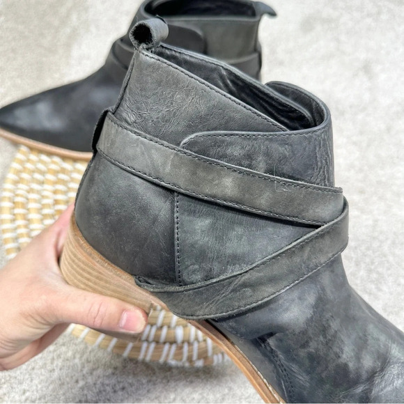 Free People Back Loop Ankle Cowboy Boots Pointed Toe Washed Black Western 40 - Picture 15 of 16